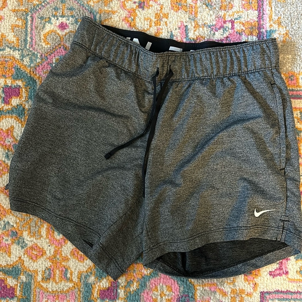 Nike Dri-Fit Shorts heathered grey